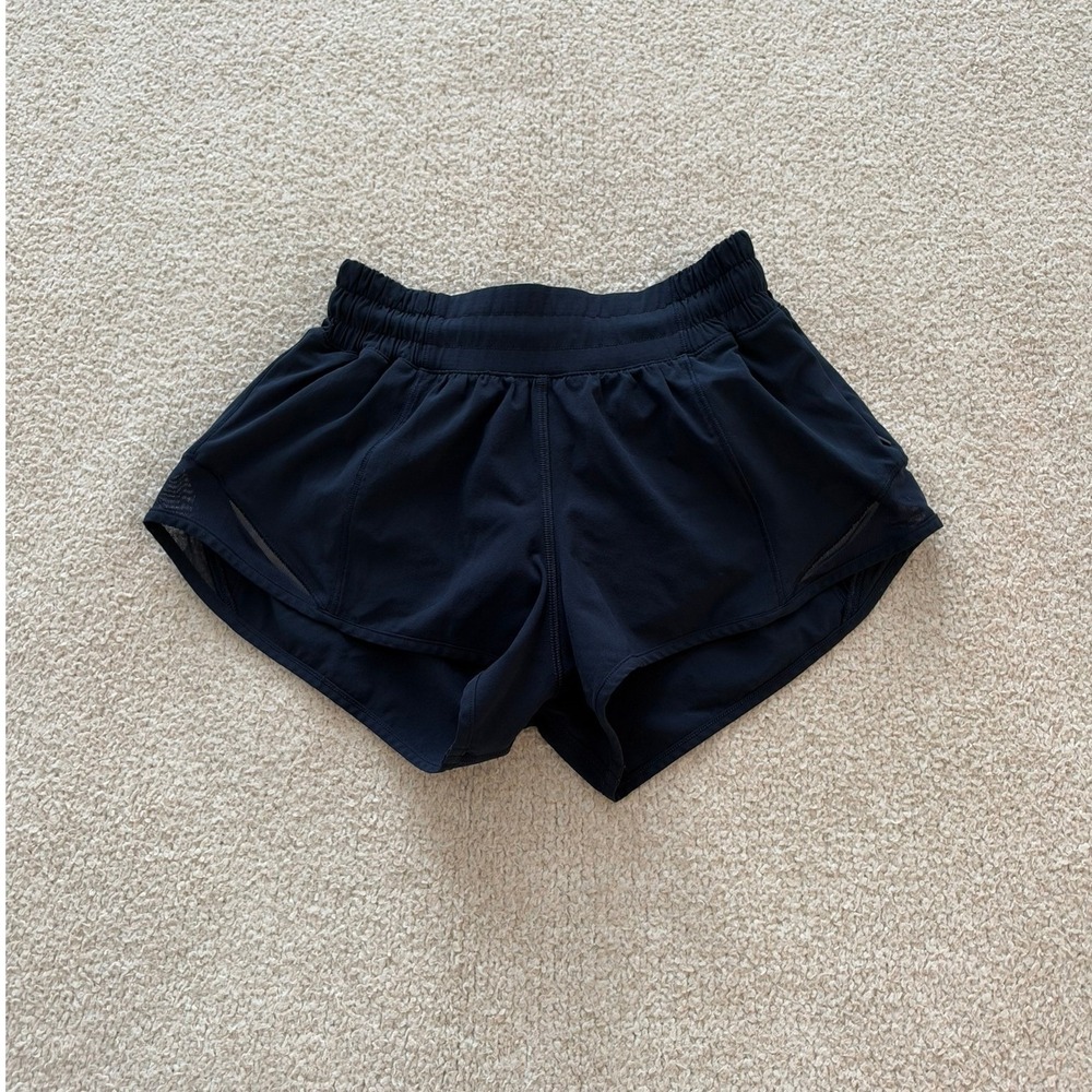 lululemon Hotty Hot Short 2.5" size 2 in True Navy